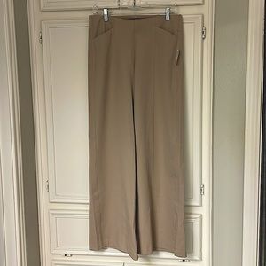 NWT Old Navy Pull on Pixie, Khaki size M, Wide leg, high waist